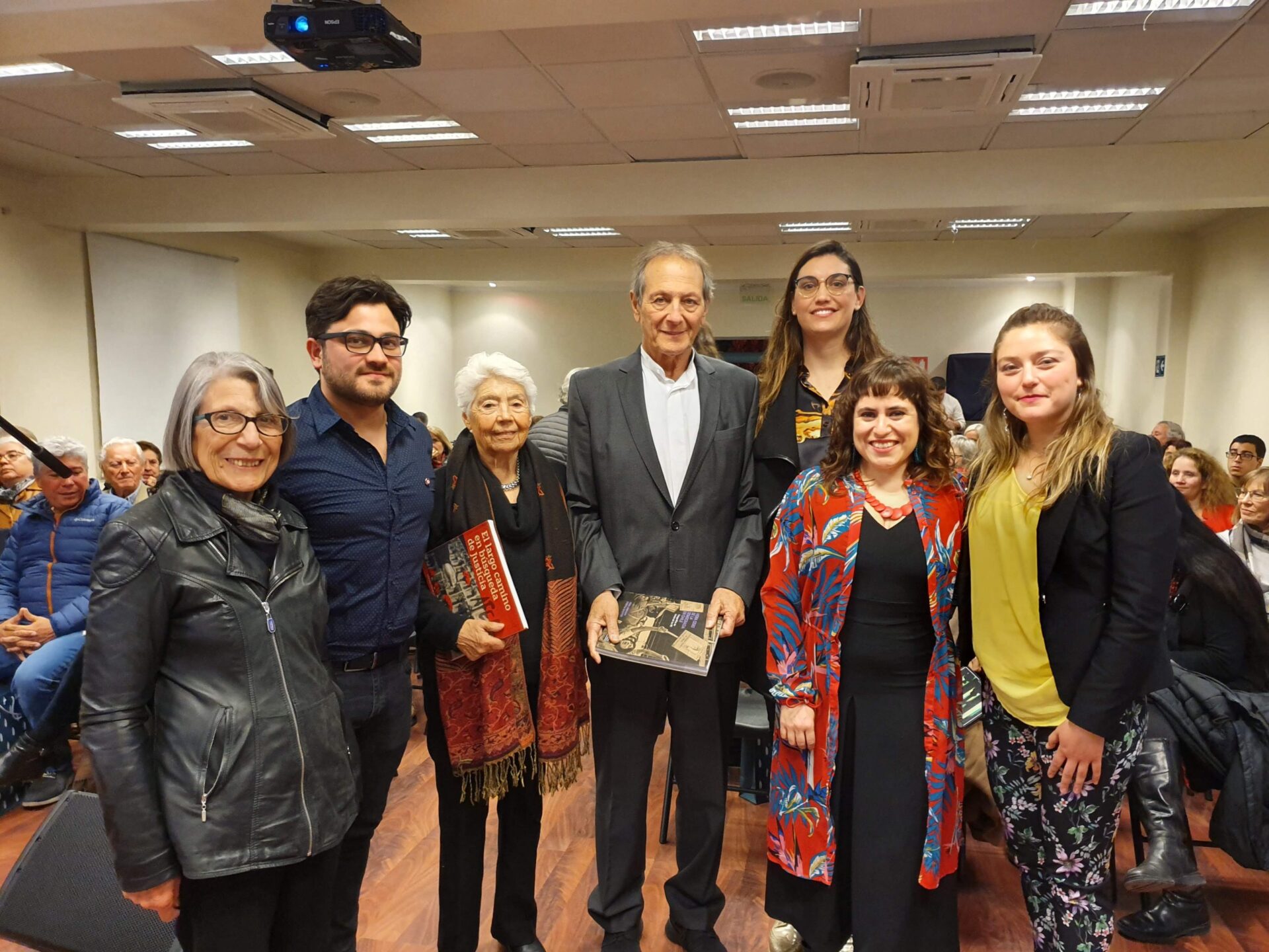 Emotiva ceremonia de entrega de Premio Derechos Humanos 2019 Colegio